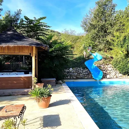 فيلة Moulin De Soie