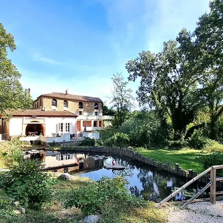 فيلة Moulin De Soie Les Mages